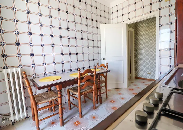 Apartament Casa Diana Charme, Centro & Garage Ac & Wifi 6 Sleeps *