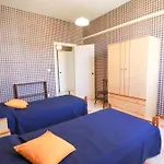 Apartment Casa Diana Charme, Centro & Garage Ac & Wifi 6 Sleeps