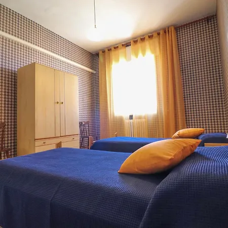 Апартаменты Casa Diana Charme, Centro & Garage Ac & Wifi 6 Sleeps