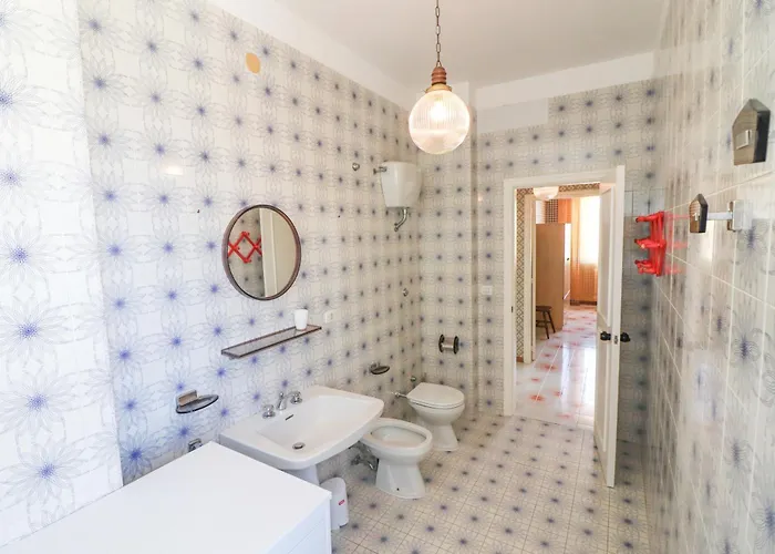 Casa Diana Charme, Centro & Garage Ac & Wifi 6 Sleeps