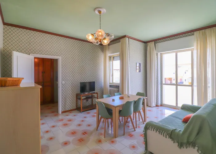 Apartment Casa Diana Charme, Centro & Garage Ac & Wifi 6 Sleeps