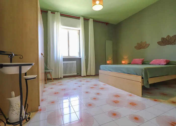 Apartment Casa Diana Charme, Centro & Garage Ac & Wifi 6 Sleeps