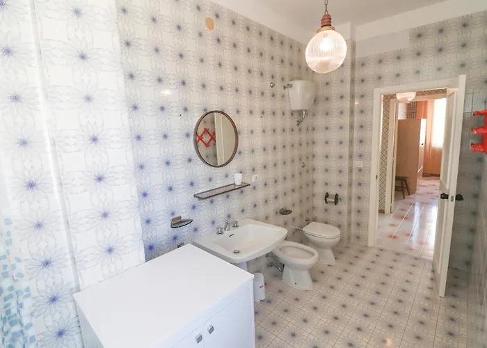 Casa Diana Charme, Centro & Garage Ac & Wifi 6 Sleeps Apartment