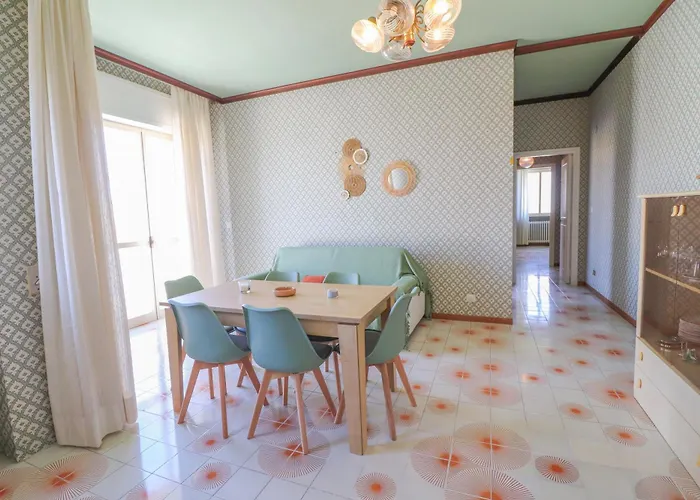 Apartment Casa Diana Charme, Centro & Garage Ac & Wifi 6 Sleeps *